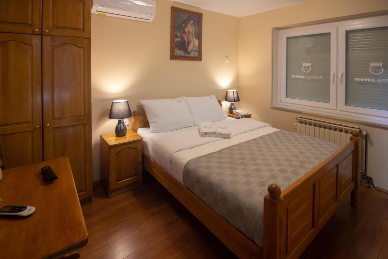 Motel Atos Laktaši Buitenkant foto
