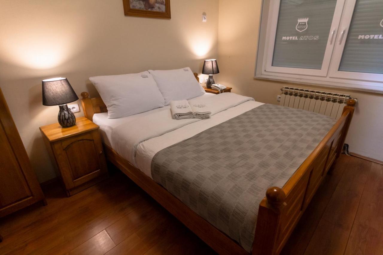 Motel Atos Laktaši Buitenkant foto