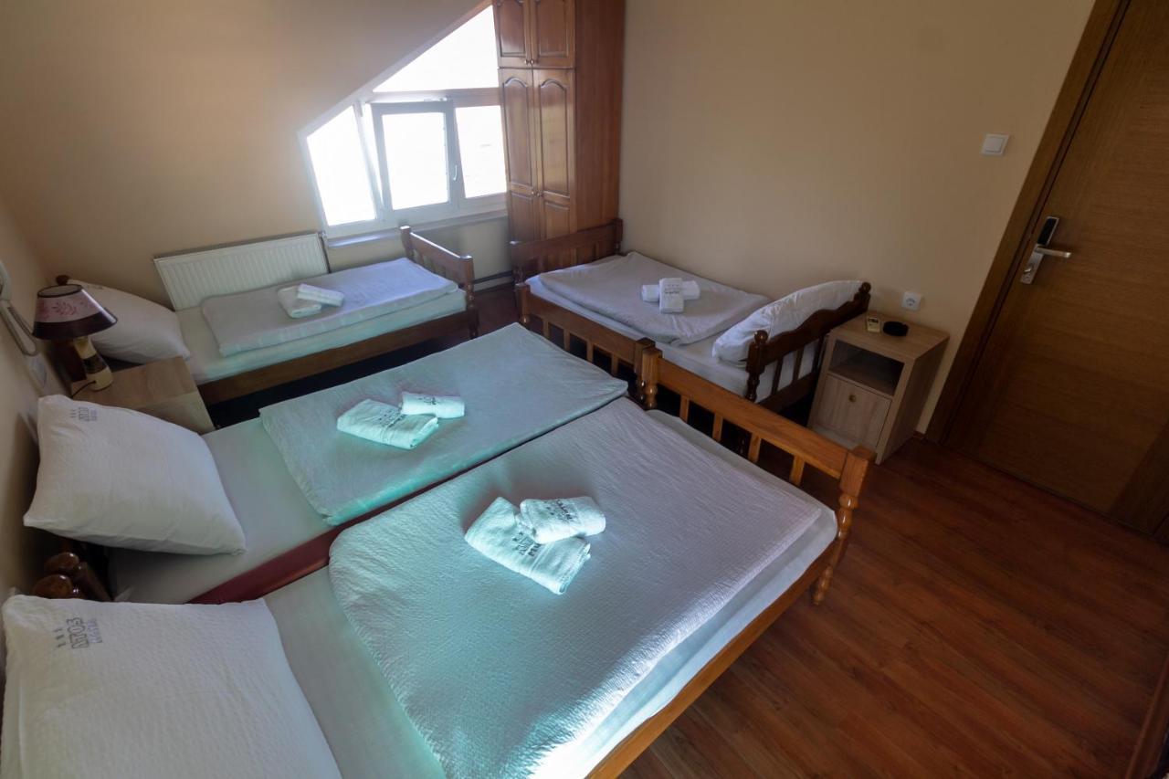 Motel Atos Laktaši Buitenkant foto